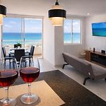 Sea Whisper, Seaview & Ac Bedrooms