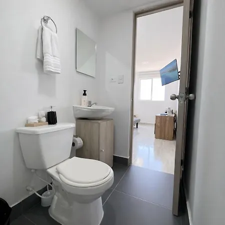 Sea Whisper, Seaview & Ac Bedrooms