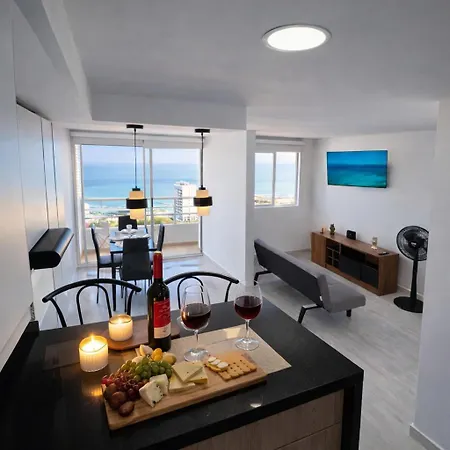 Apartamento Sea Whisper, Seaview & Ac Bedrooms
