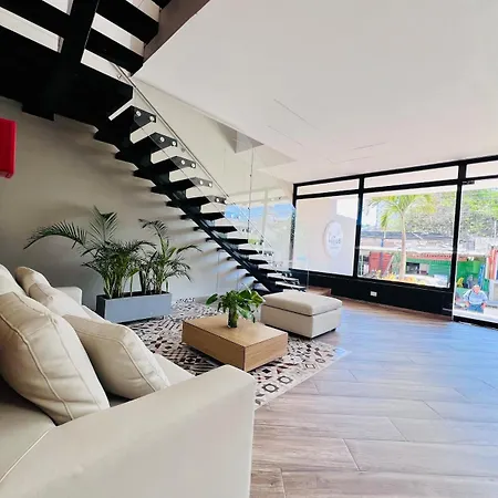 Sea Whisper, Seaview & Ac Bedrooms Apartamento